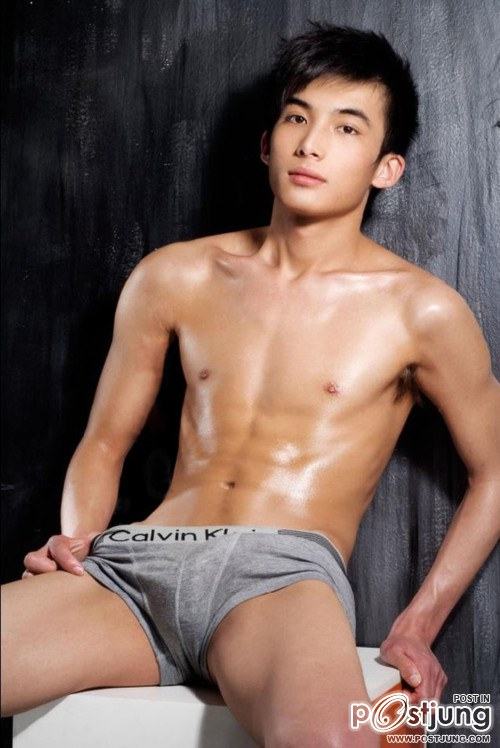 คนรักหนุ่มเซ็กซี่ 303