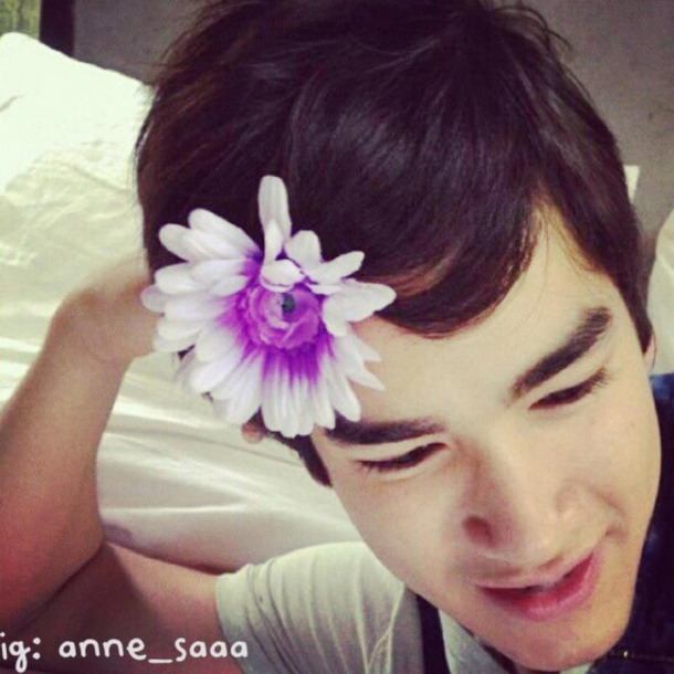 วันอังคาร สีชมพู