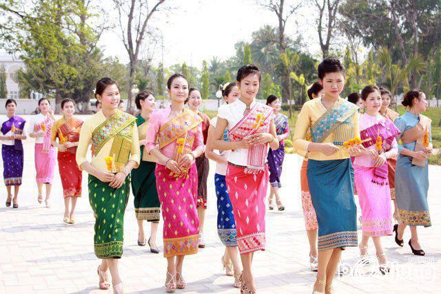 สาวลาว เจ้าผู้งามคัก