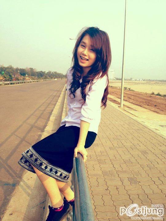สาวลาว เจ้าผู้งามคัก