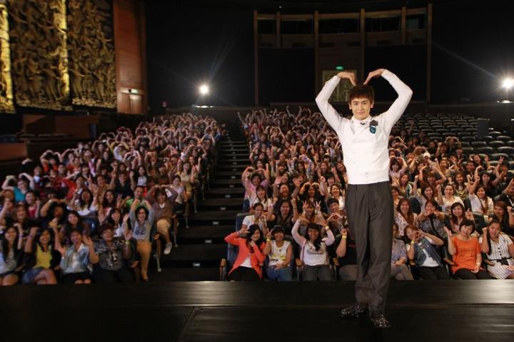 นิชคุณ @ รายการวู้ดดี้เกิดมาคุย (29-7-55)