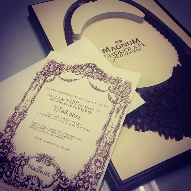 มาดูสร้อยที่เขาส่งมาเชิญ celeb ร่วมงาน Magnum กัน