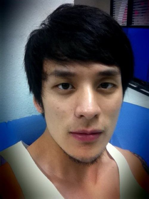 มุมหล่อๆขอแทค
