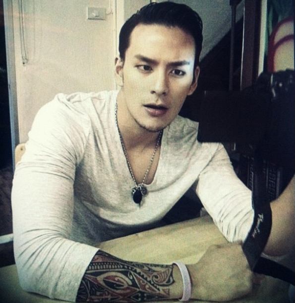 มุมหล่อๆขอแทค