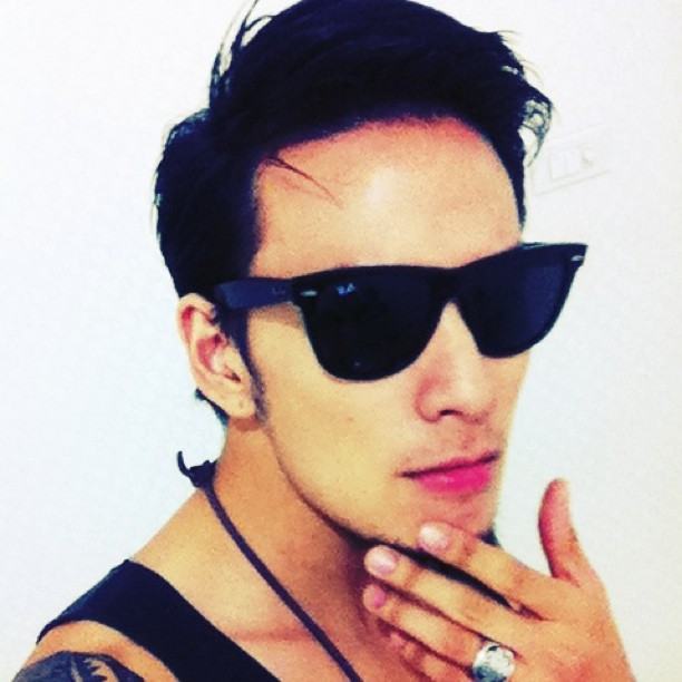มุมหล่อๆขอแทค