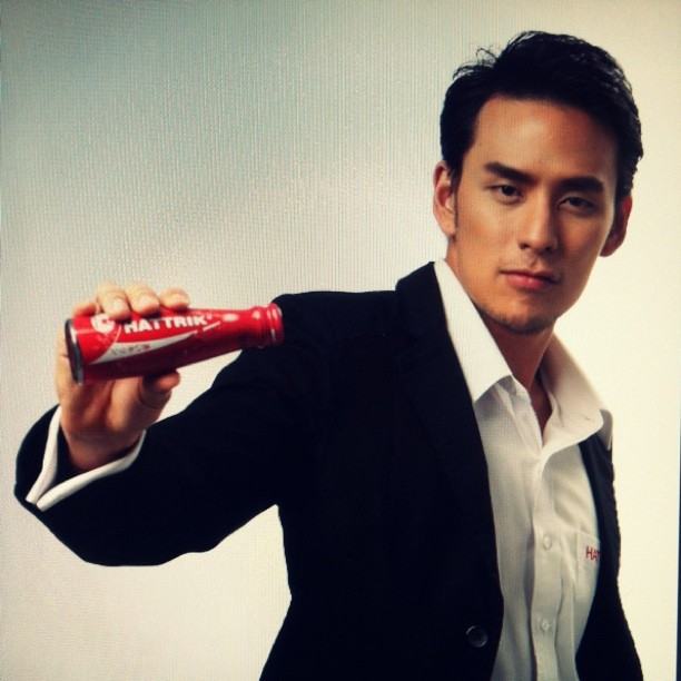 มุมหล่อๆขอแทค
