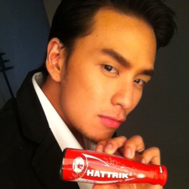 มุมหล่อๆขอแทค