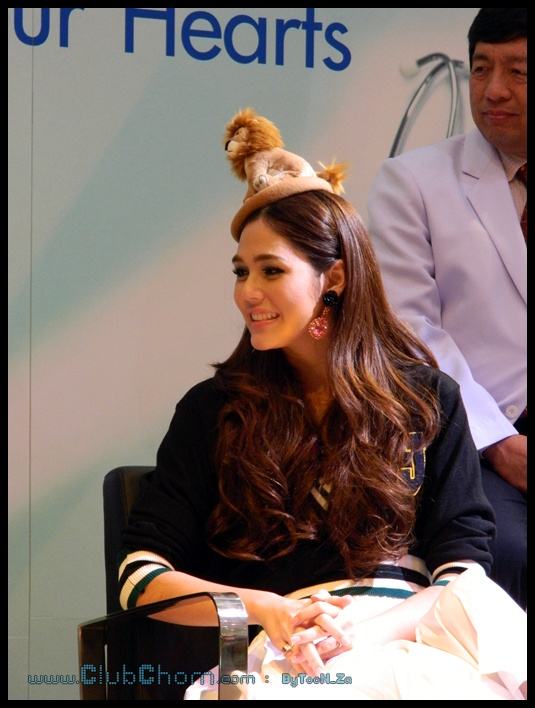 ชมพู่ อารยา ในงานแถลงข่าว 10ปี ศูนย์หัวใจ รพ.รามฯ