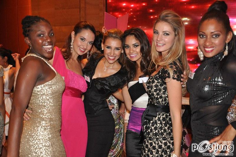 Thailand / Miss World&rsquo;s early Christmas dinner