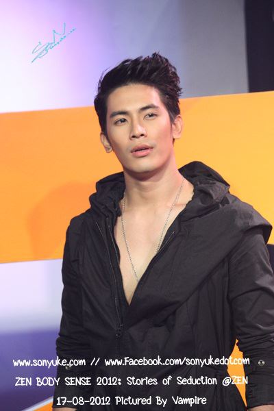 สน ยุกต์ งาน ZEN BODY SENSE 2012 : Stories of Seduction @ ZEN