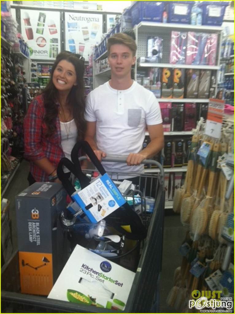 Patrick Schwarzenegger: R+D Kitchen Lunch!