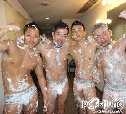 พร้อมรบ
