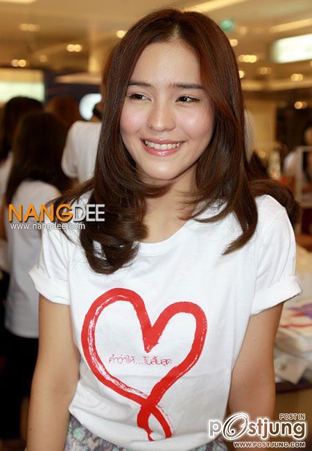 ออม สุชารัตน์ มานะยิ่ง
