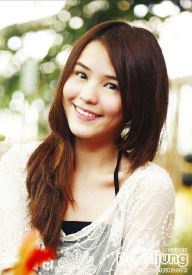 ออม สุชารัตน์ มานะยิ่ง