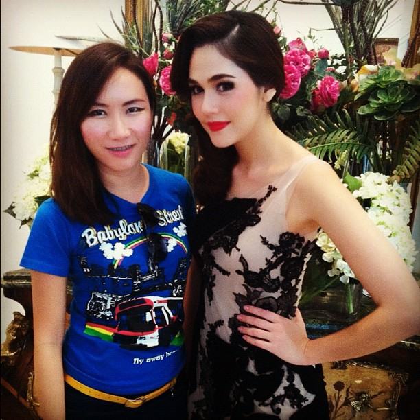 ชมพู่ อารยา กับเบื้องหลังการถ่ายทำ MV ละครเวที Reya The Musical