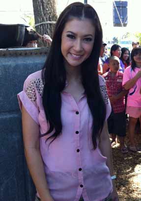 {เช็คความนิยมดาราหญิงวิกหมอชิตสุด Hot เดือนสิงหา 55}