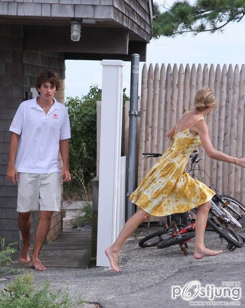 Taylor Swift & Conor Kennedy