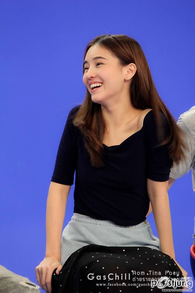 Aom Tina Poey :: โปรโมทหนัง Yes or No2 ในรายการมดดำออนทีวี