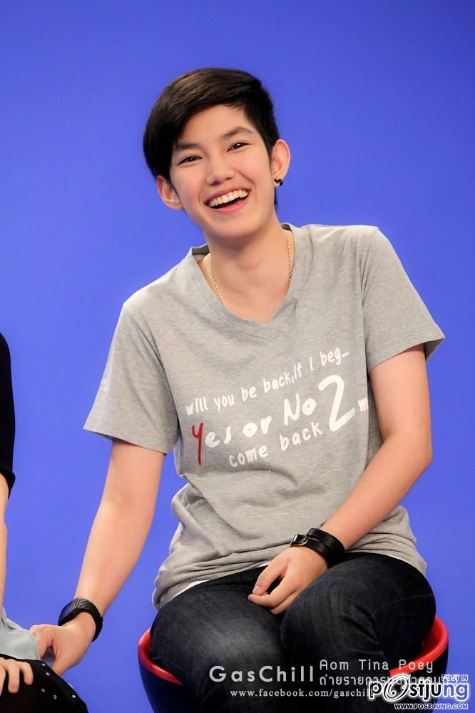 Aom Tina Poey :: โปรโมทหนัง Yes or No2 ในรายการมดดำออนทีวี
