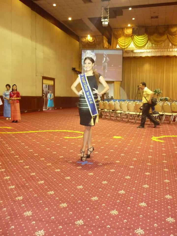 รามคำแหงรณรงค์ใส่ผ้าไทย