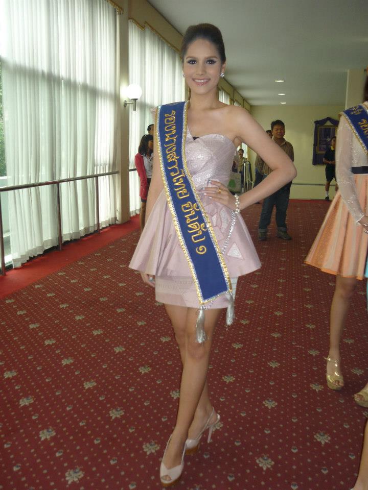 รามคำแหงรณรงค์ใส่ผ้าไทย