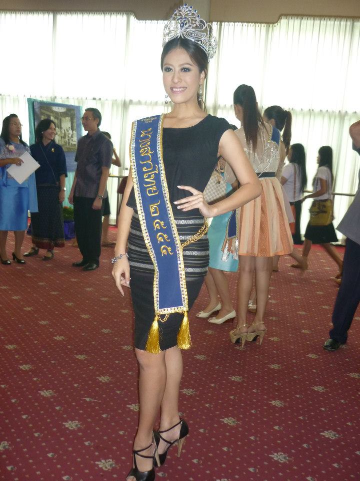 รามคำแหงรณรงค์ใส่ผ้าไทย