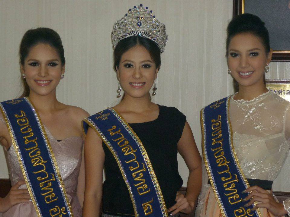 รามคำแหงรณรงค์ใส่ผ้าไทย