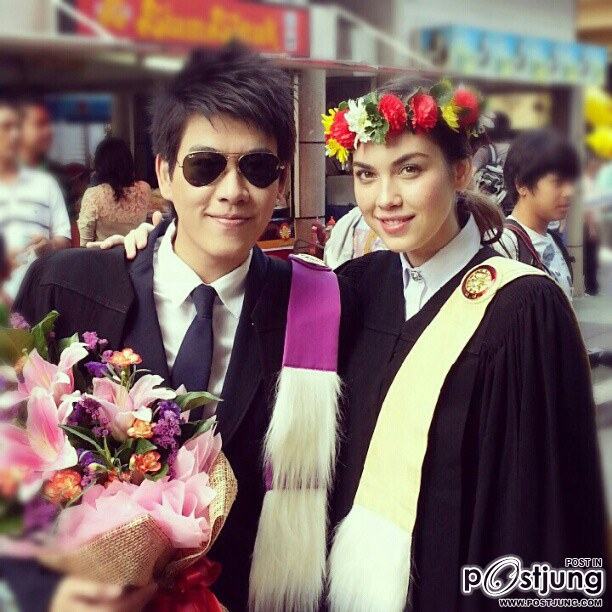 แมท รับปริญญาธรรมศาสตร์