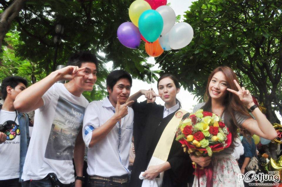 แมท รับปริญญาธรรมศาสตร์