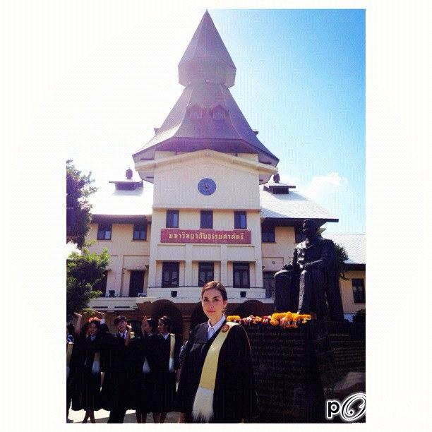 แมท รับปริญญาธรรมศาสตร์