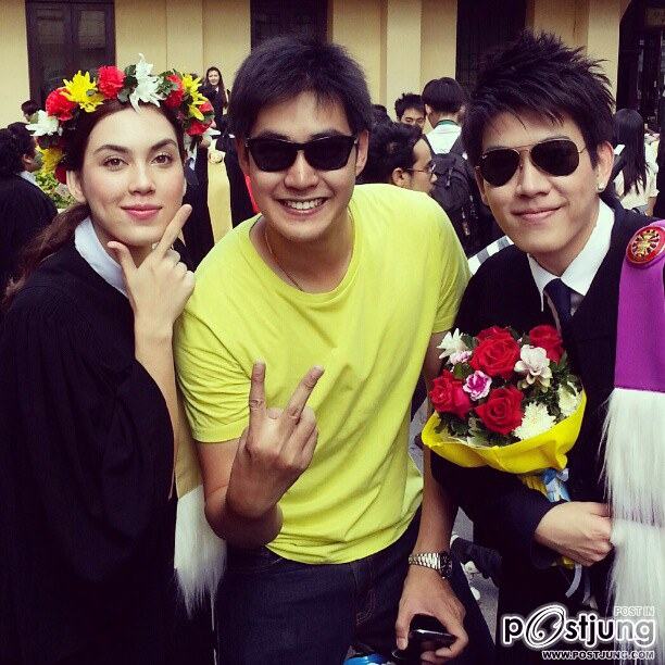 แมท รับปริญญาธรรมศาสตร์
