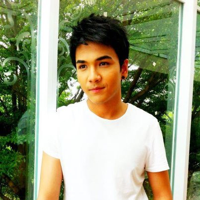 ธีรภัทร์ แย้มศรี