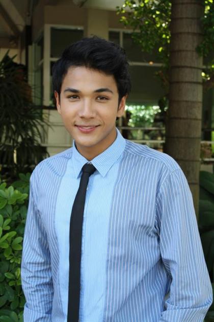 ธีรภัทร์ แย้มศรี