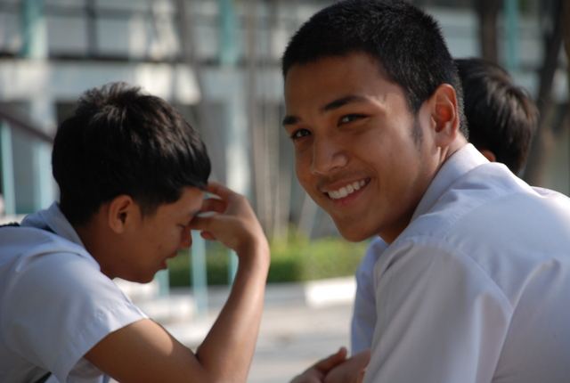 ธีรภัทร์ แย้มศรี