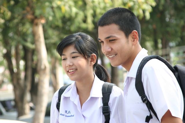 ธีรภัทร์ แย้มศรี