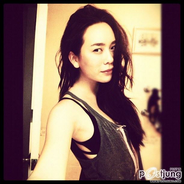 คุณคิดว่า นุช นีรนาท หน้าเอเชียหรือฝรั่งมากกว่ากัน ดูออกมั้ยว่าเป็นลูกครึ่ง?