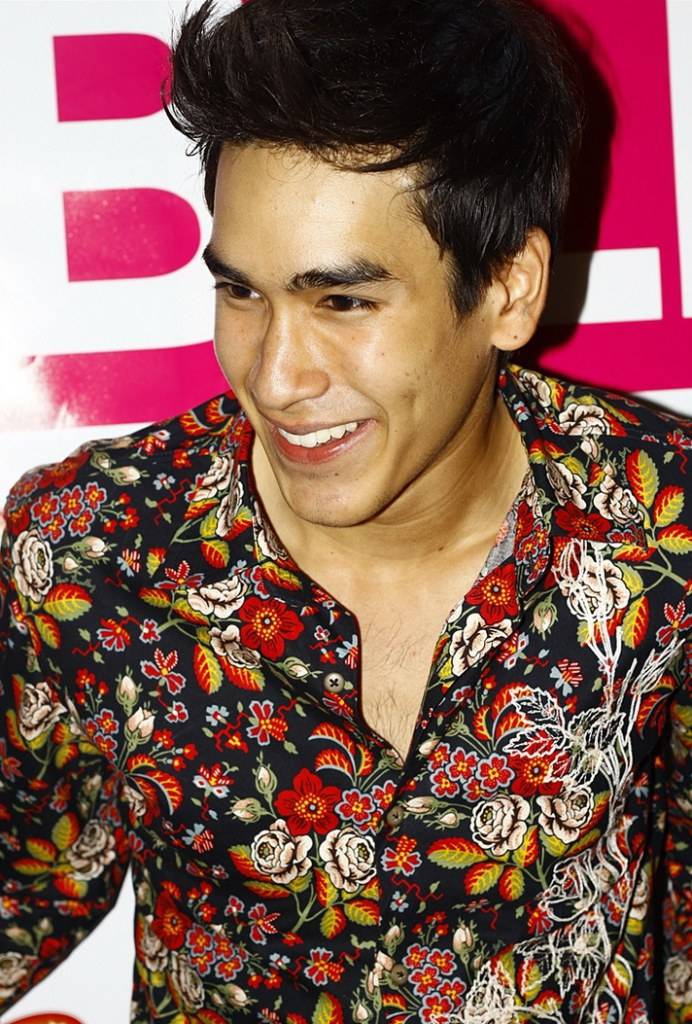 ณเดชน์เมื่อไร้เครื่องสำอาง