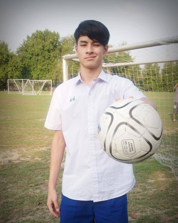 เก้า จิรายุ