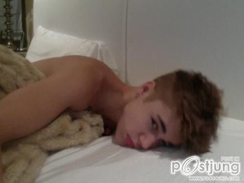 Justin Bieber อวดรอยสักใหม่ !!!