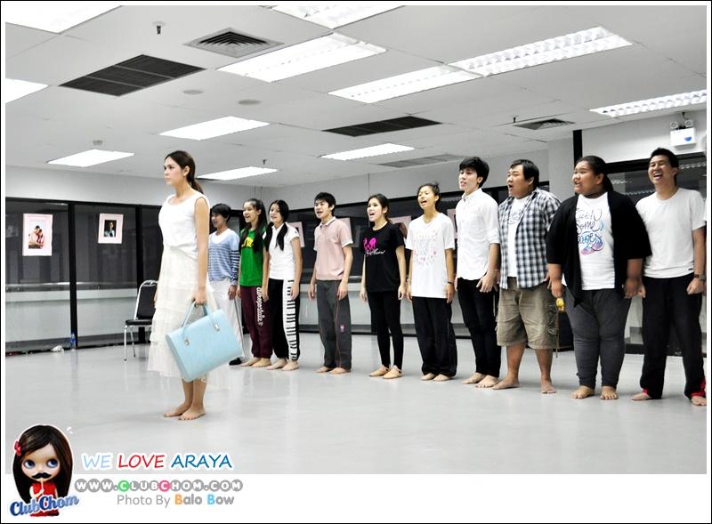 ชมพู่ อารยา เบื้องหลังการซ้อมละครเวที Reya The Musical