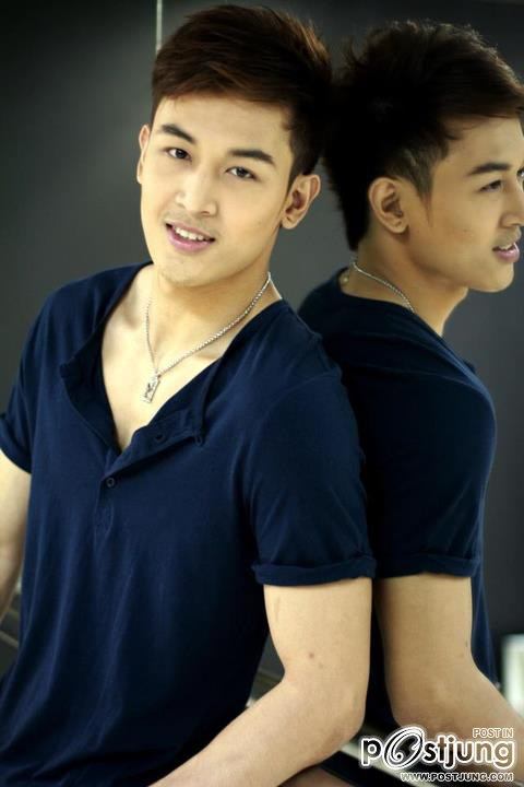 น้องป๋อง พ่อค้าแซ่บข้าวมันไก่