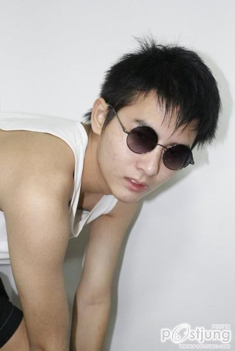 นิค พาวิช จากหนัง ไม่ได้ขอให้มารัก