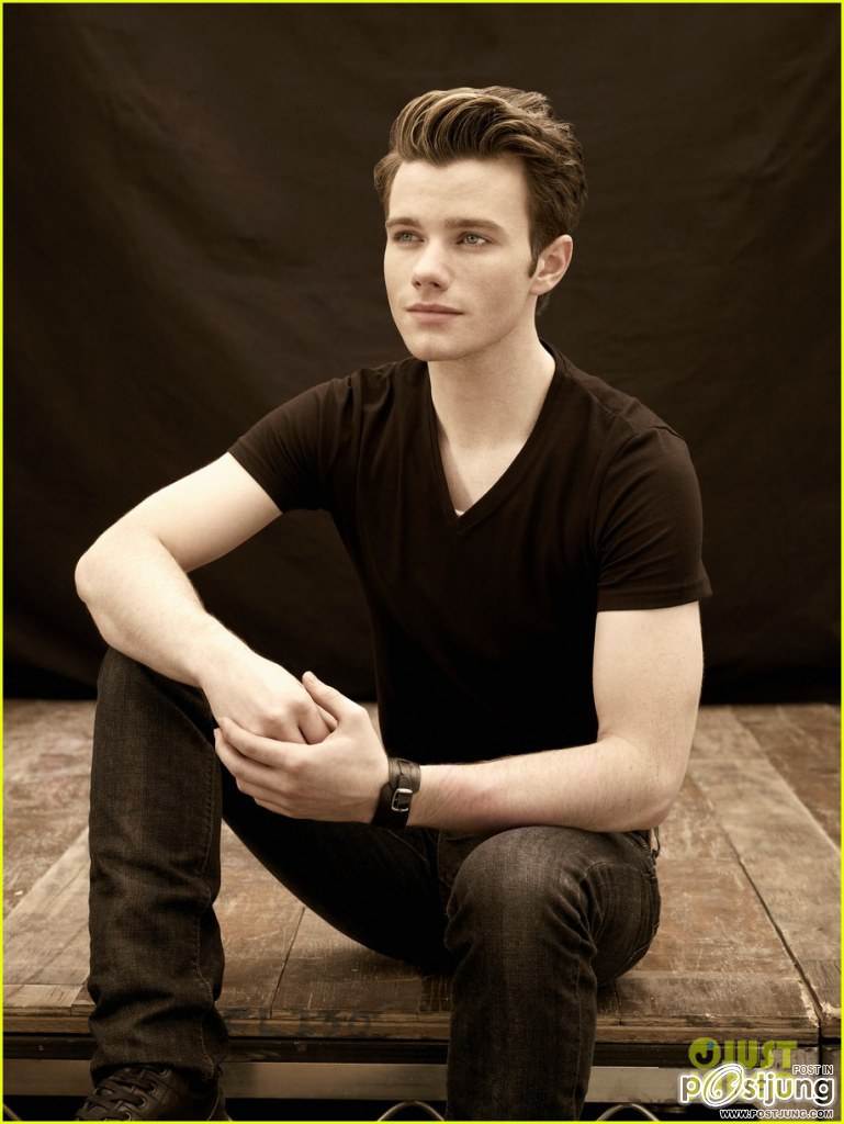 มาดูโฟโต้ชู้ตล่าสุดของเหล่านักแสดงจาก Glee กับแคมเป็ญ Faces of Fox !!