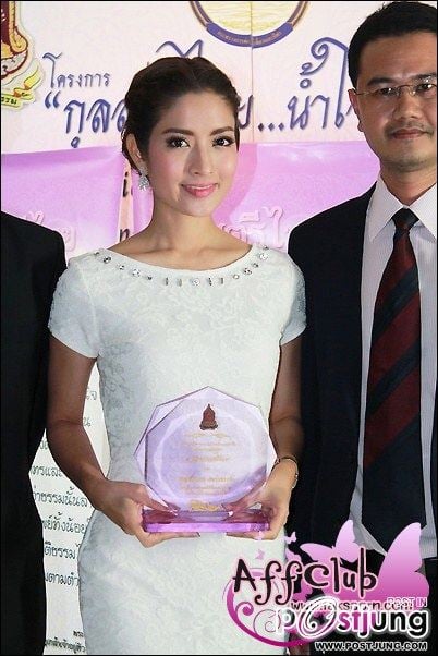 แอฟ ทักษอร @ กุลสตรีไทย 2555