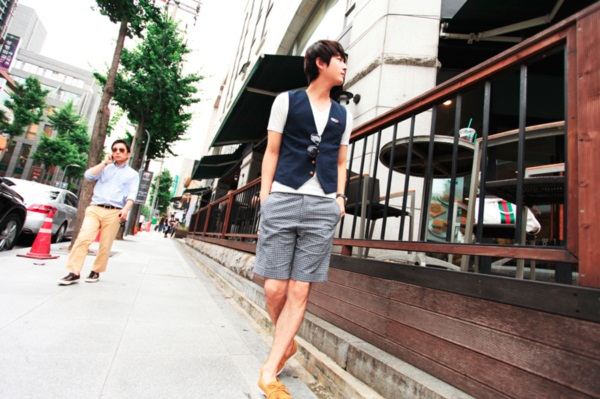 แฟชั่น เสื้อกั๊ก สำหรับ หนุ่มๆอบอุ่น