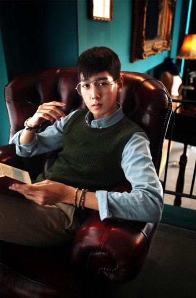 แฟชั่น เสื้อกั๊ก สำหรับ หนุ่มๆอบอุ่น