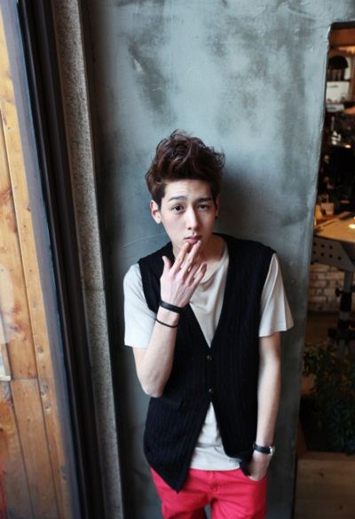 แฟชั่น เสื้อกั๊ก สำหรับ หนุ่มๆอบอุ่น