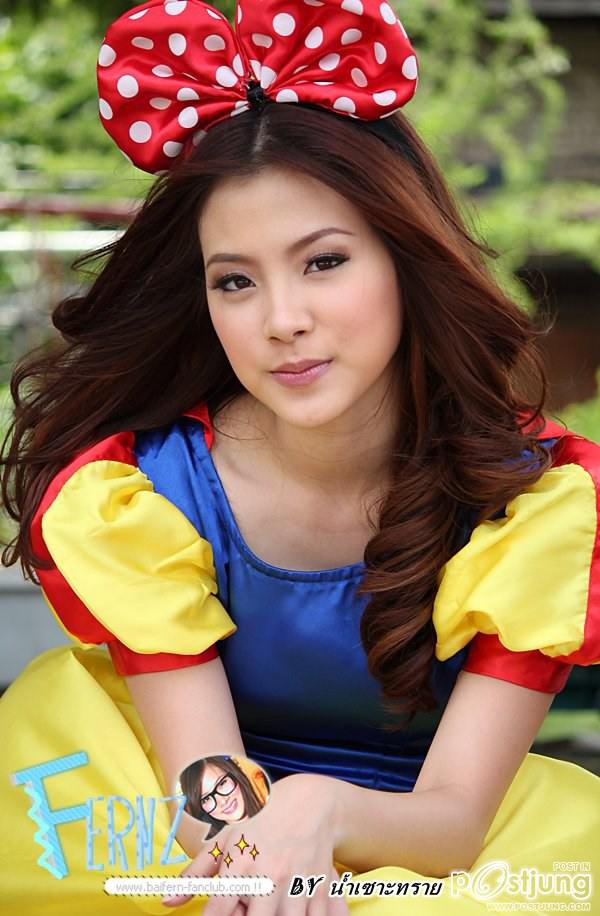 ใบเฟิร์น พิมพ์ชนก ใบเฟิร์น กองถ่ายลูกไม้หลากสี