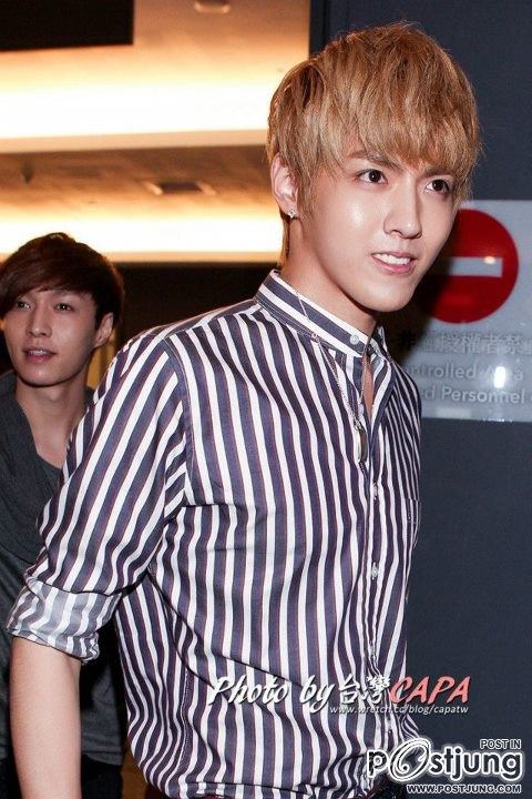 kris EXO-M Going to Taiwan