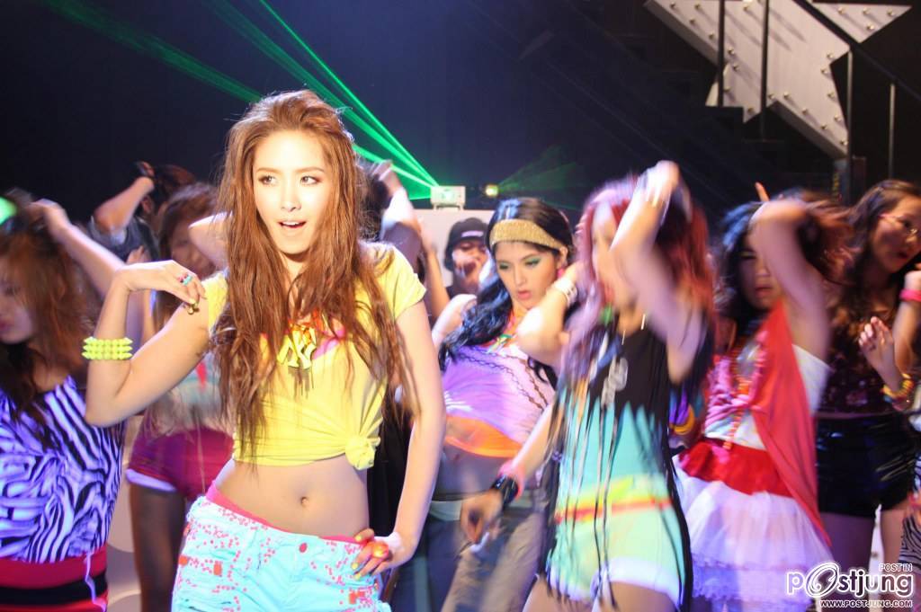 น้ำชา เบื้องหลัง MV fine fine fine